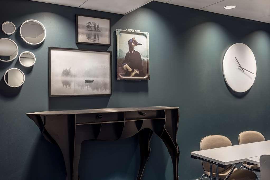 Hotel Scandic Helsinki Airport 4*